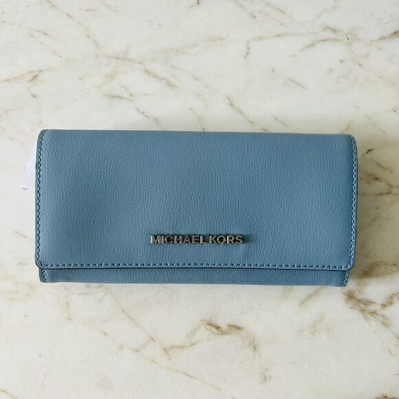 MICHAEL KORS Jet Set Travel Powder Blue Leather Carryall Wallet - Picture 1 of 7
